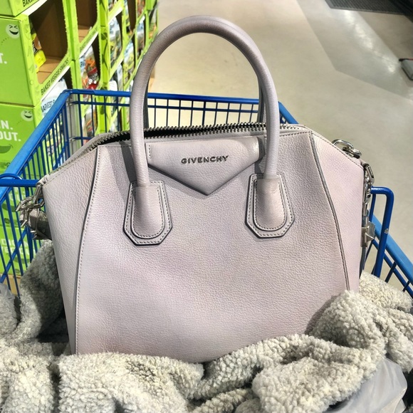 GIVENCHY Spring 2013 Small Antigona in Pearl Grey Sugar Goatskin - Picture 14 of 15